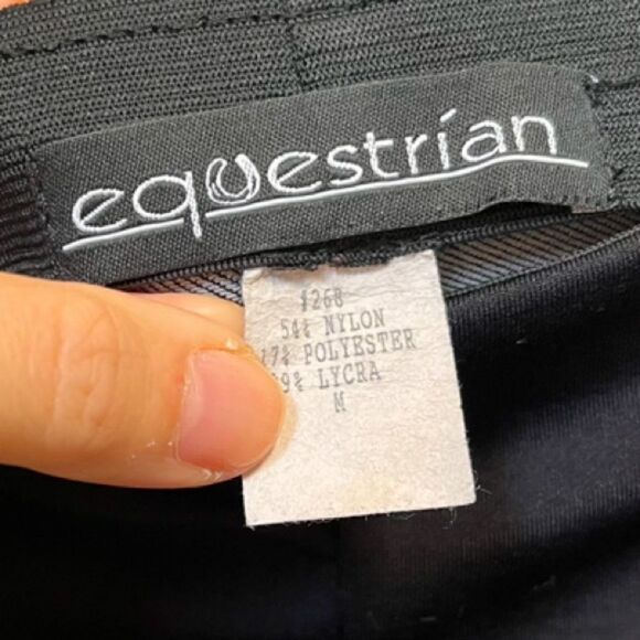 Equestrian Brand Pull on Slim Pants with Button Row at the Cuffs in Black M - Picture 2 of 11